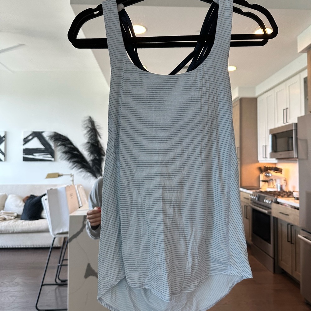Lululemon tank